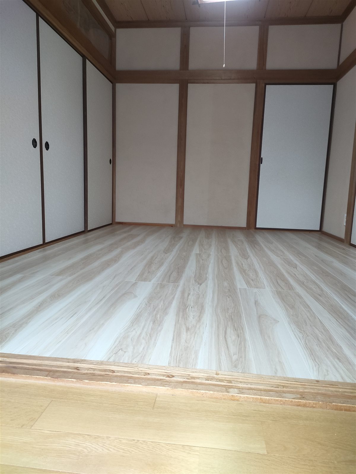 畳からフローリングへ変更した後の部屋